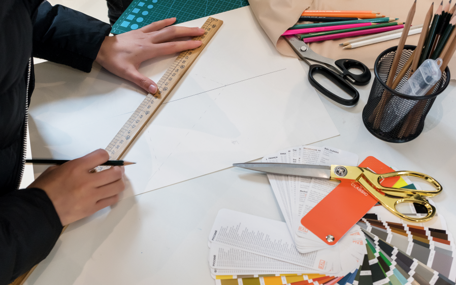 服裝logo設(shè)計的目的是迅速準(zhǔn)確的傳達(dá)信息