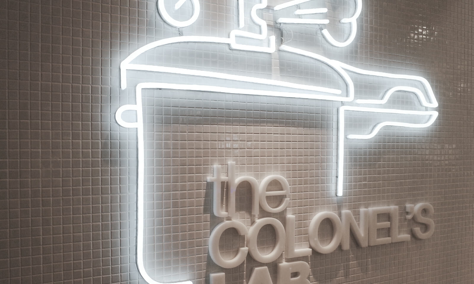 經常去肯德基，卻沒有發現墻上的小巧思|壁畫插畫設計